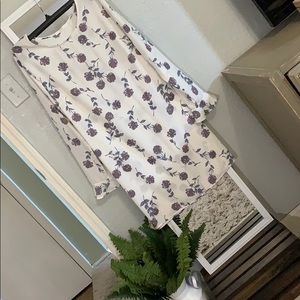 Long sleeve floral shift dress!